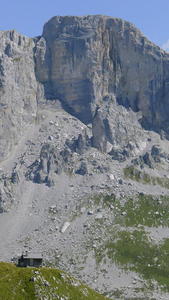 Sulzhutte with Schiyenfluh behind